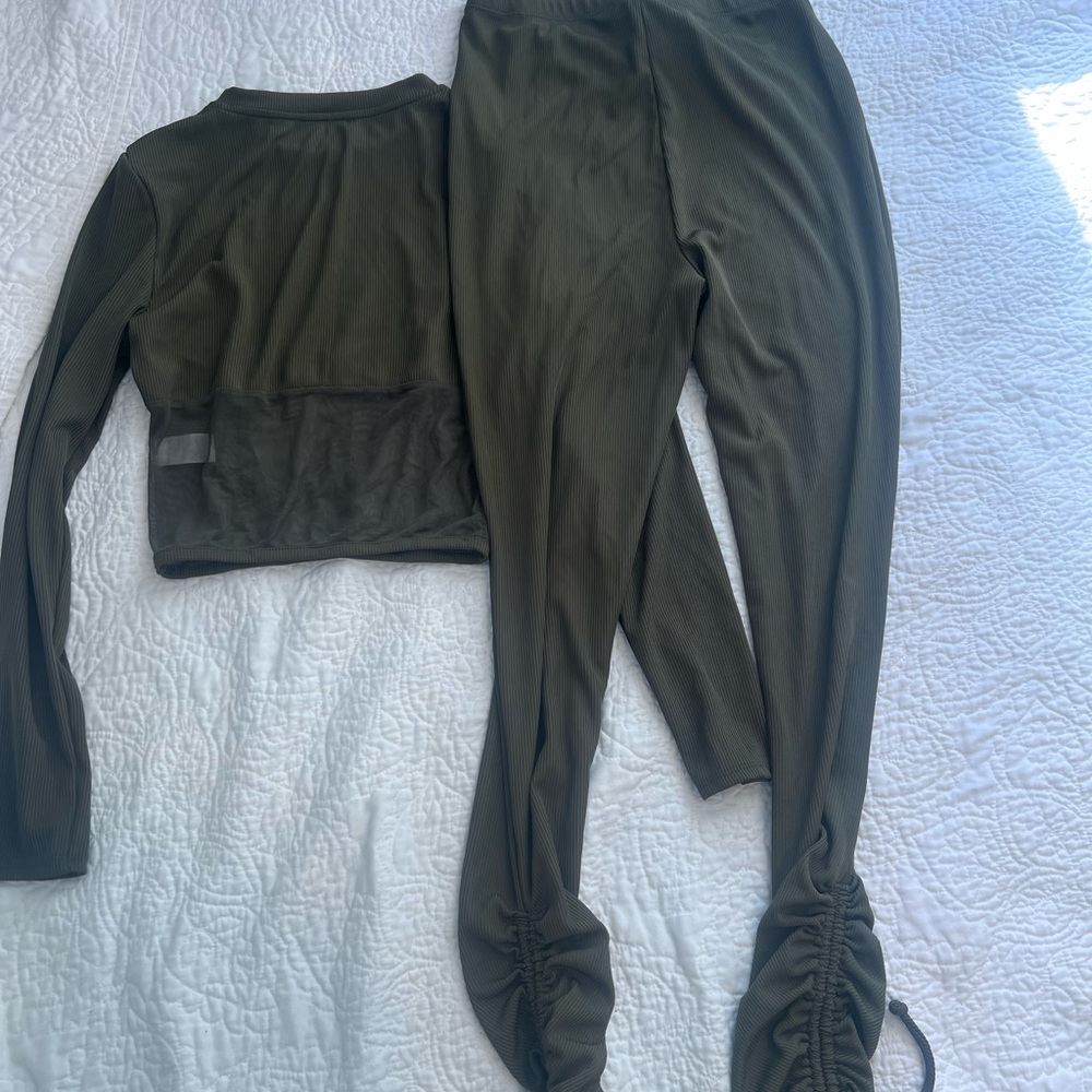 Love Olive Ribbed Top - Picture 2 of 7